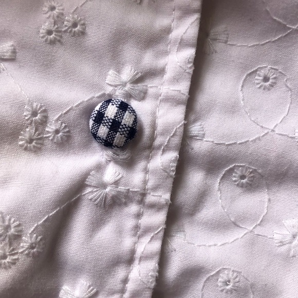 Embroidered Button-Up Tank - Picture 3 of 5